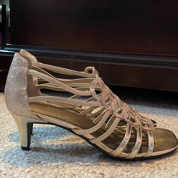 New York Transit gold heels - Picture 2 of 6